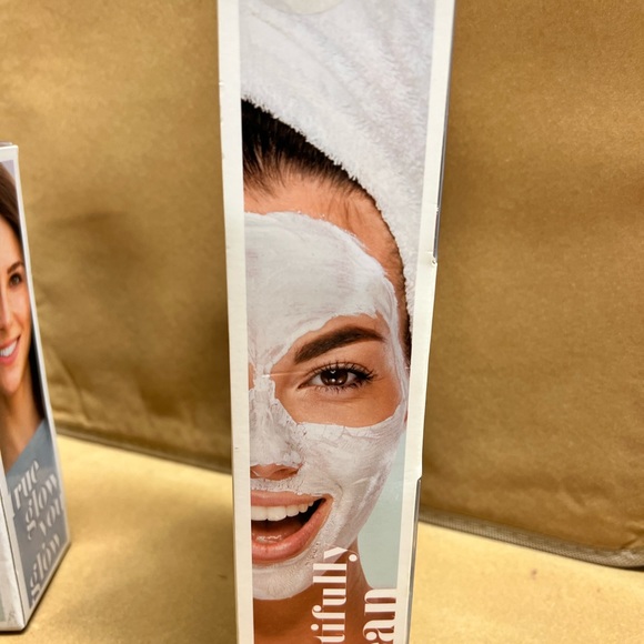 Conair true glow, bundle, accessories - Picture 10 of 16